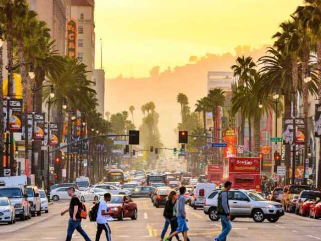 LOS ANGELES ONDE VIVE A UMA ANJA CHAMADA EU