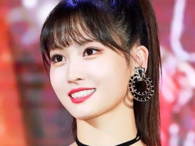 Momo (TWICE)