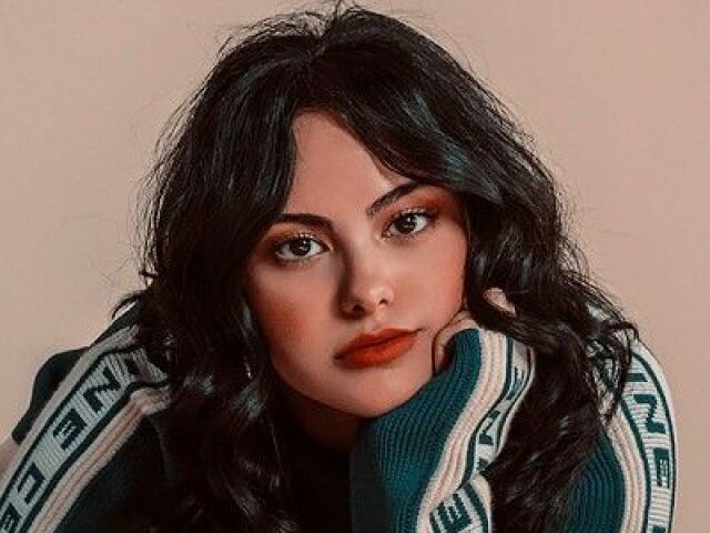 Será que você realmente conhece Camila Mendes?