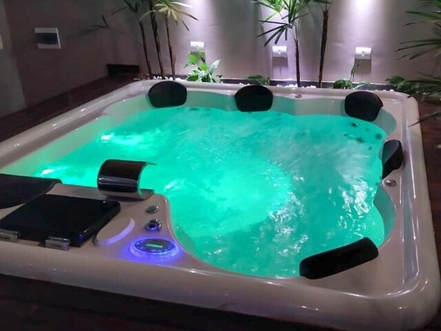 Jacuzzi!