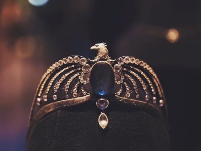 Ter o diadema de Rowena Ravenclaw