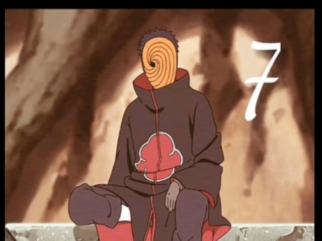 Tobi é o Óbito amigo do Kakashi(MESMO TIME)É ele gosta da Rin que o Kakashi matou sem querer ele é manipulado pelo Madaea