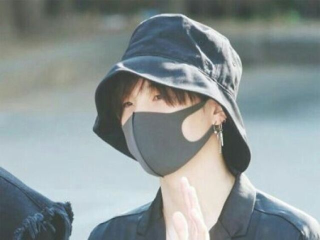 Mim yoongi (suga)