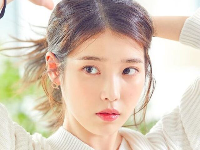 IU