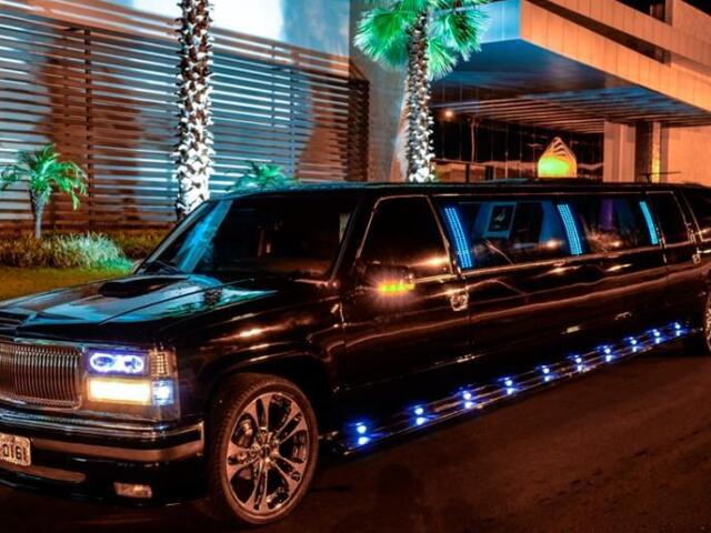 limousine preta