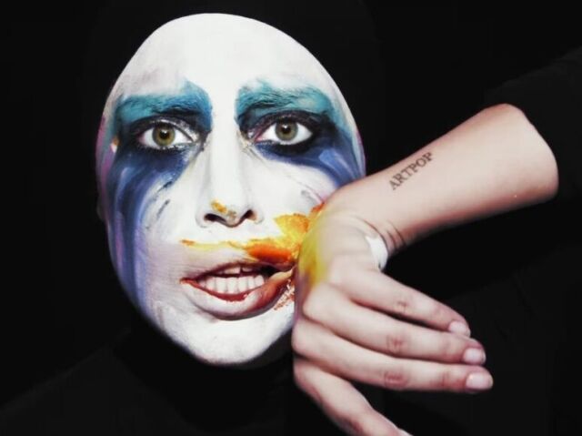 Applause - Lady Gaga