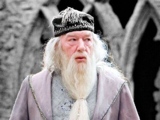 A ajuda sempre será dada em Hogwarts, Harry, àqueles que a pedem. Dumbledore