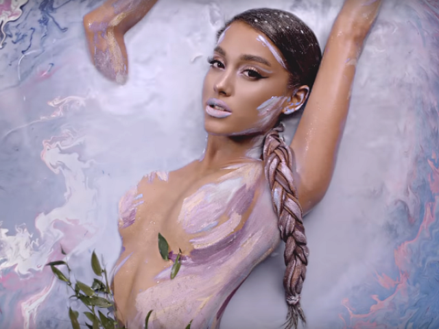 God is a woman - Ariana Grande