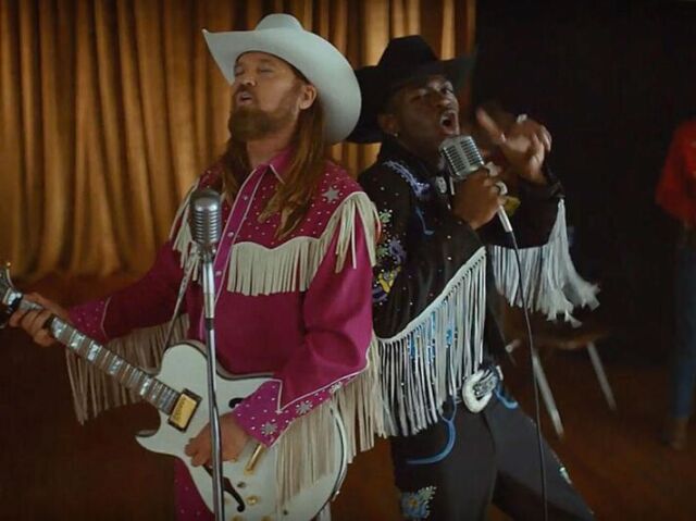 Old town road - Lil nas X e Billy Ray Cyrus