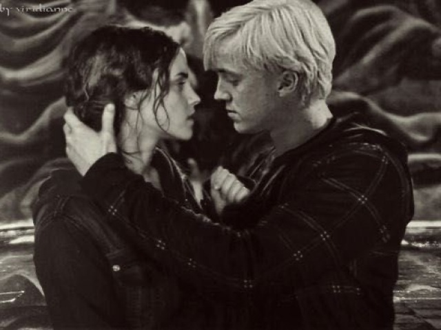 Dramione ;-;