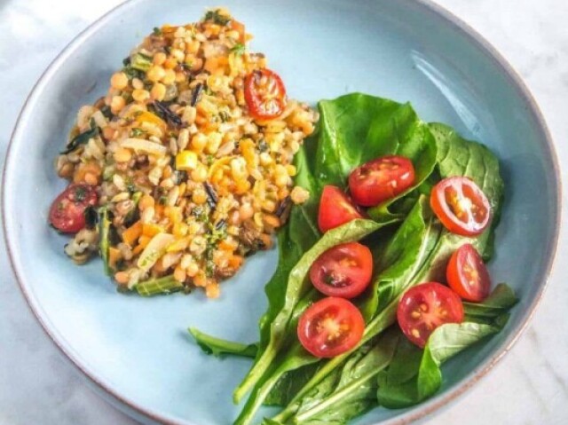 Arroz e salada, algo bem simples