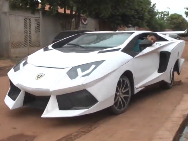 Uno Lamborghini mt raro esse