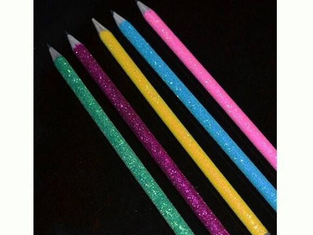 Esse com glitter 😍✨