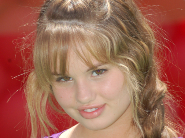 O nome da atriz é Debby Ryan, e a personagem mais famosa é a Bailey