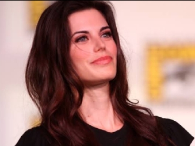 Meghan Ory 🦋