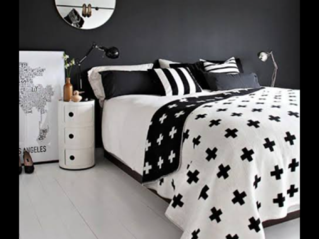 Quarto preto e branco