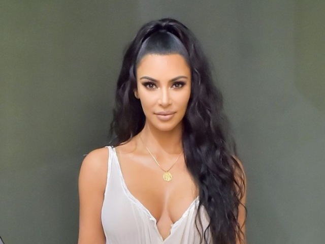 Kim Kardashian (irmã do meio das Kardashians)