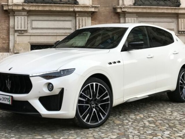 Carro luxuoso