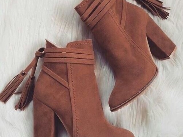 Botas marrom