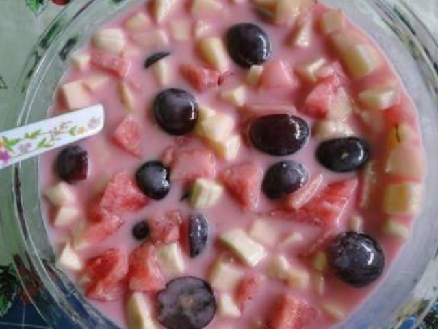 Salada de fruta com danone