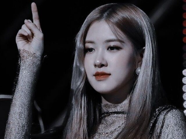 ღ𝘙𝘰𝘴𝘦́ღ