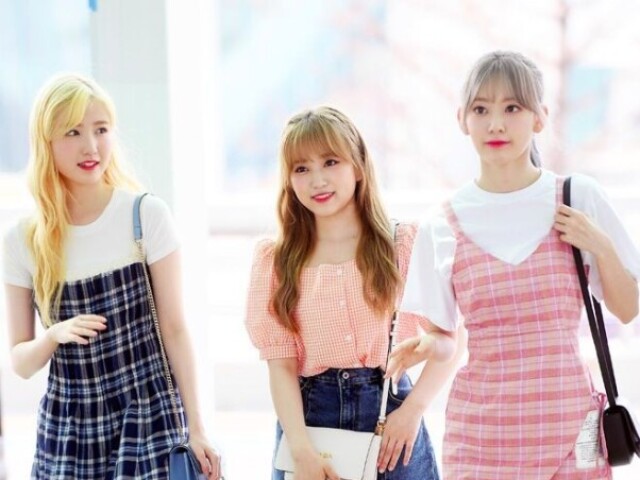 Sakura,Hitomi,Nako.