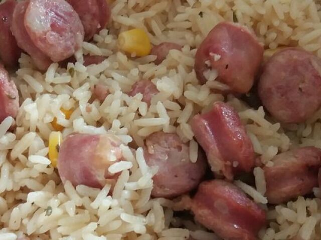 Arroz Feijao Farinha Na Linguiça (fingi que n tem milho na foto)