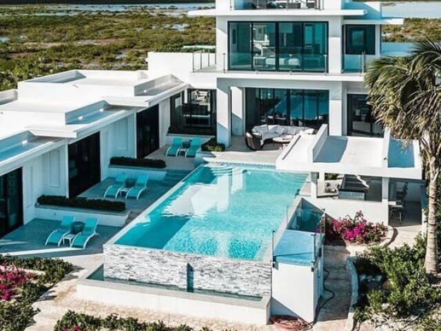 Luxuosa