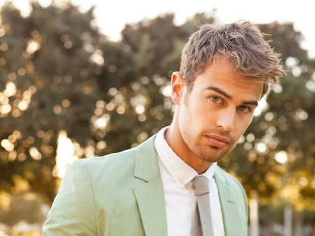 Theo James