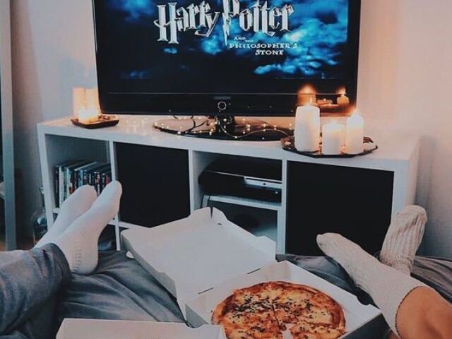 Vimos netflix e pedimos pizza