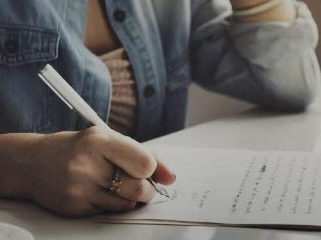 Não tenho tempo a perder vou estudar pra chegar na aula craque nas matérias