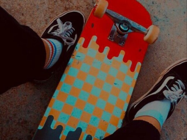 De skate,pelo menos pra ir comprar pão 🍞