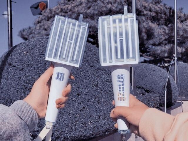 🍙De qual grupo é o lightstick?