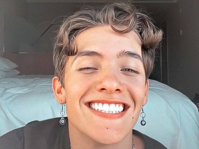Você se parece com o Noah Urrea