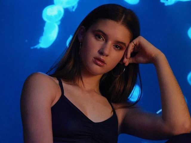 Você se parece com a Savannah Clarke