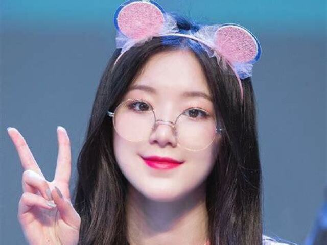 Eu só fico observando e conto pra professora Shuhua (do (G)-Idle).