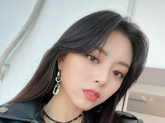 Yuna (itzy)