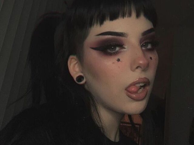 E-girl 🖤