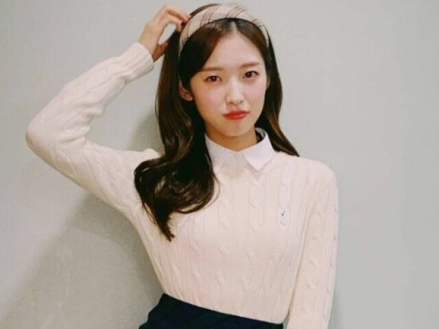 arin (oh my girl)