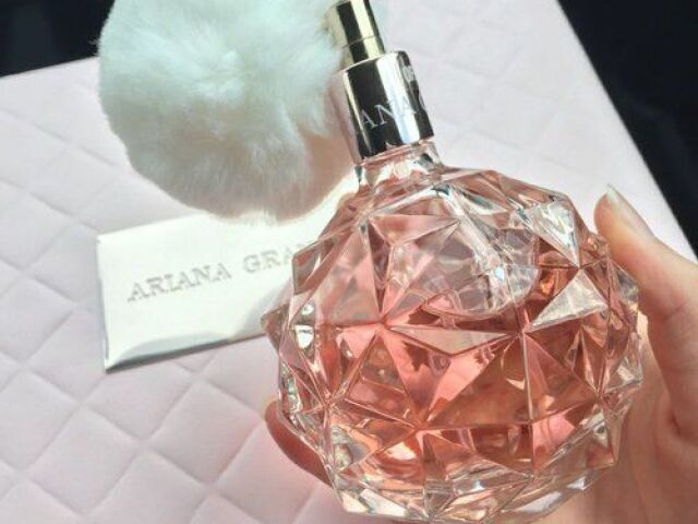 Ari By Ariana