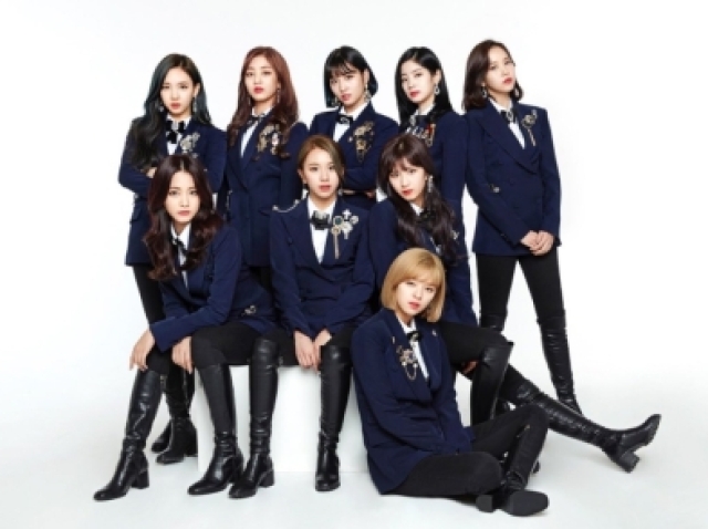 As famosas Twice. Parabéns!