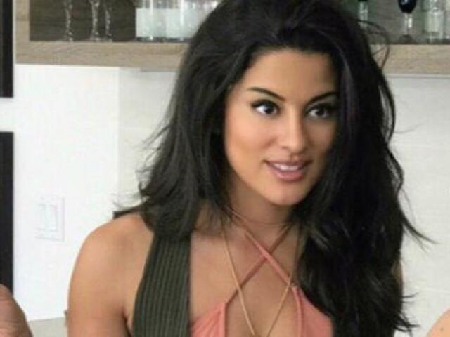 Carmela Zumbado