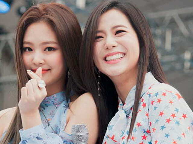 Jennie e Jisoo