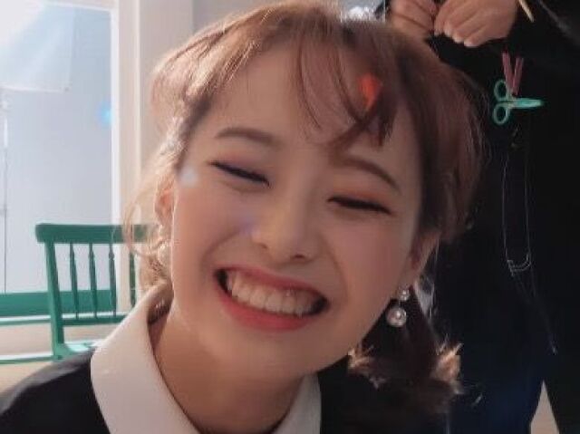 CHUU(loona)