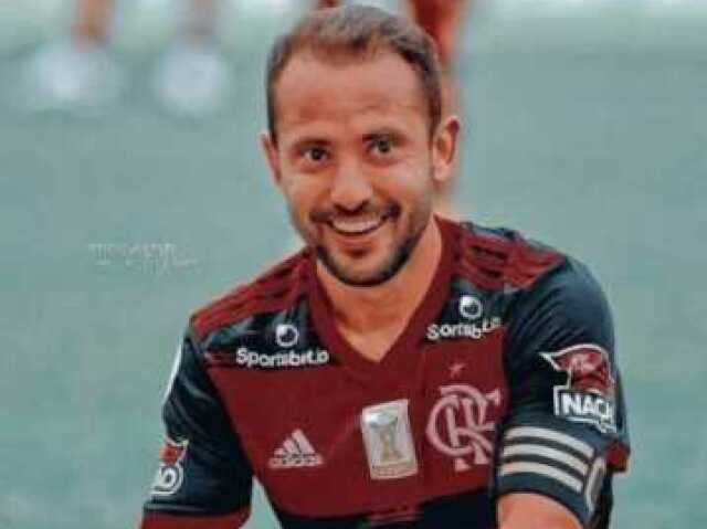 Everton ribeiro