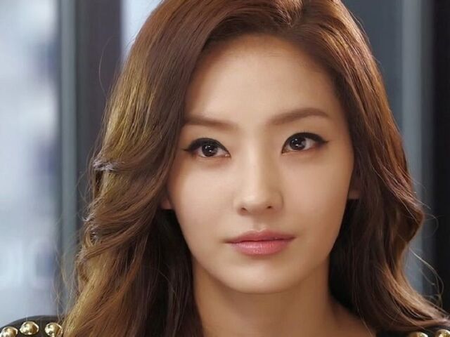 Ji-soo (지수)