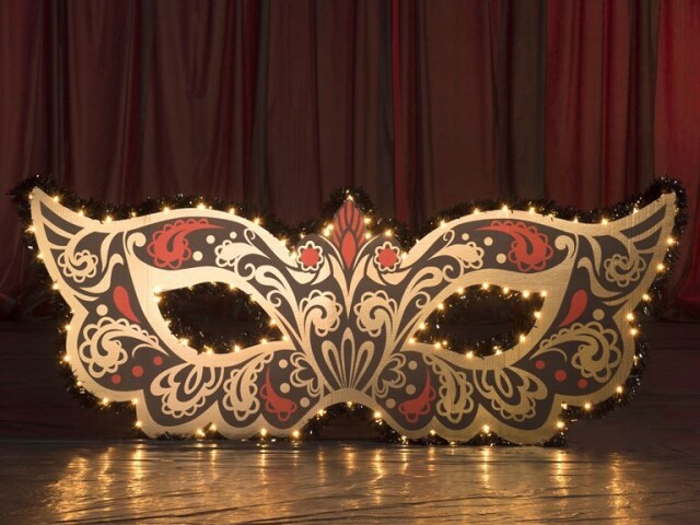 Monte seu baile de máscaras