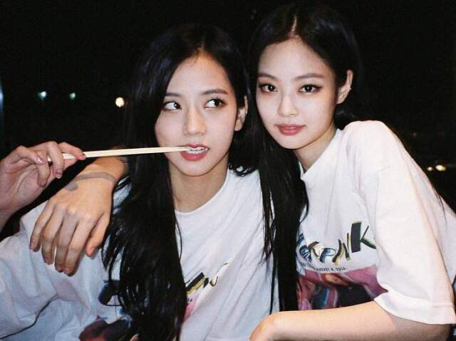 Jensoo 💜🖤