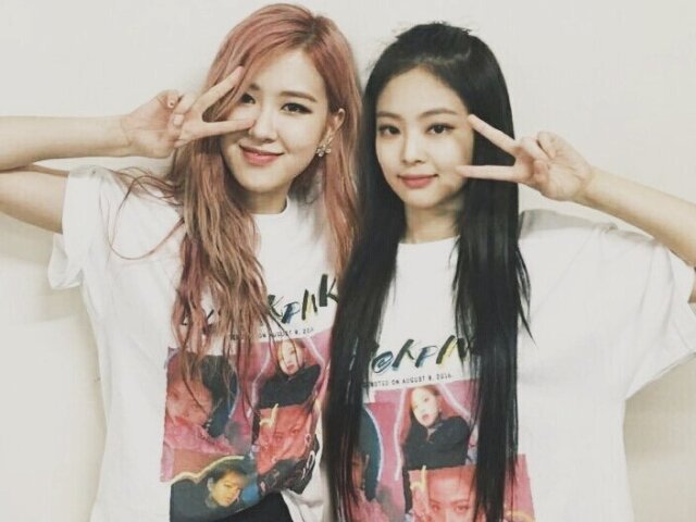 Chaennie 🖤🤍