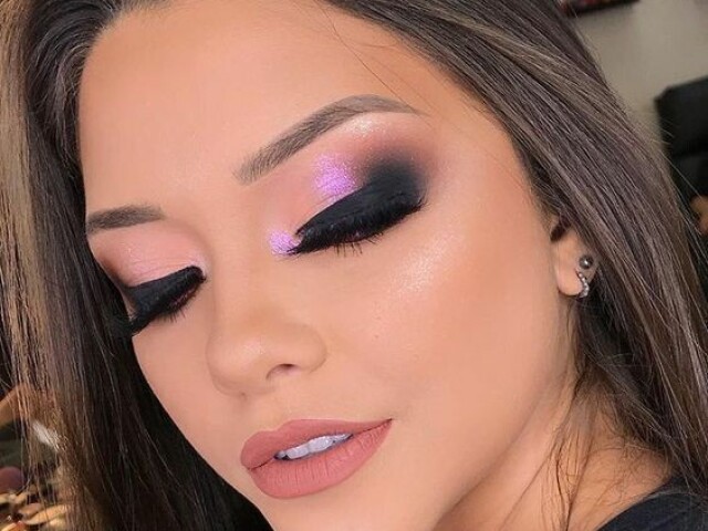 Monte sua maquiagem e eu vou dizer um look que combina 1